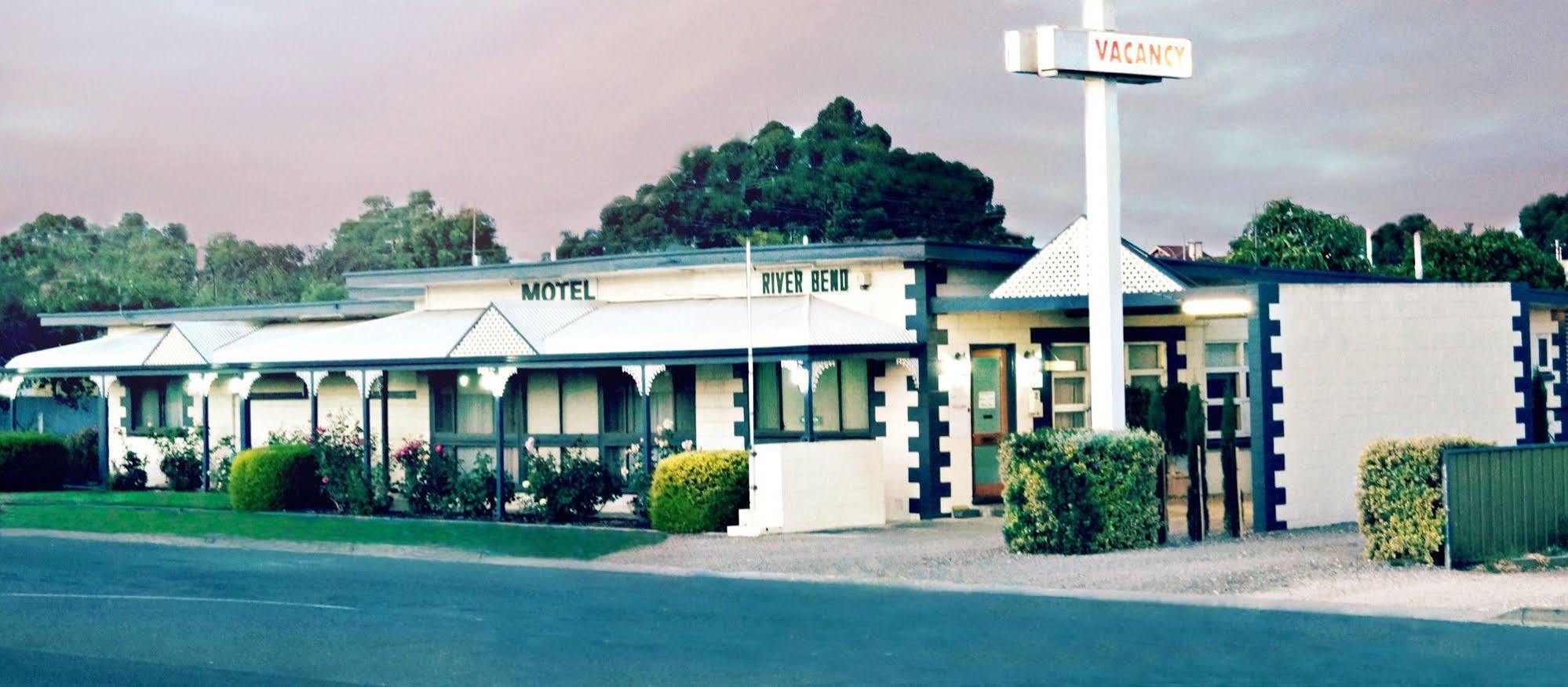 Motel Riverbend Tailem Bend Bagian luar foto
