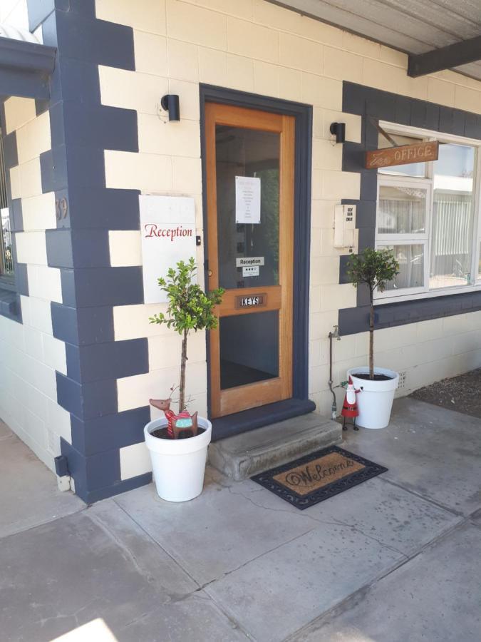 Motel Riverbend Tailem Bend Bagian luar foto